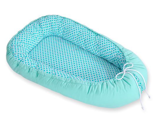 Baby nestje Dubbelzijdige Premium Cocoon for infants BOBONO- Mint rosette – afbeelding 2