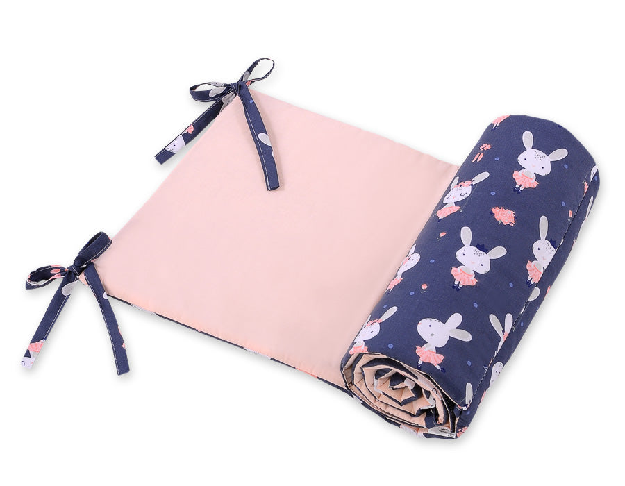 Universal bumper for cot -rabbits navy blue – afbeelding 2