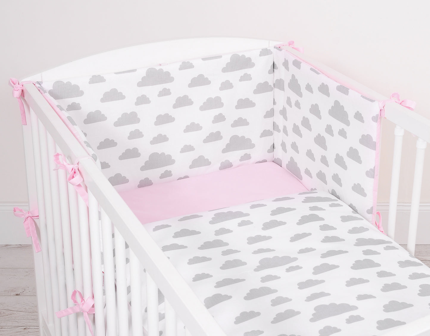 Universal Dubbelzijdige bumper for cot - clouds gray/pink – afbeelding 2