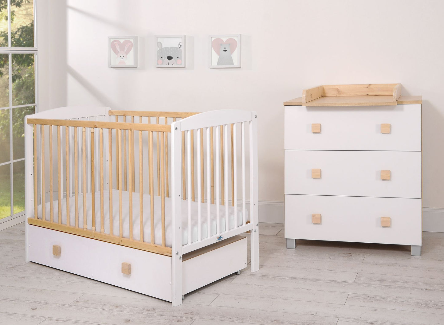 Wooden baby cot 120x60cm Leonardo white - natural wood – afbeelding 4