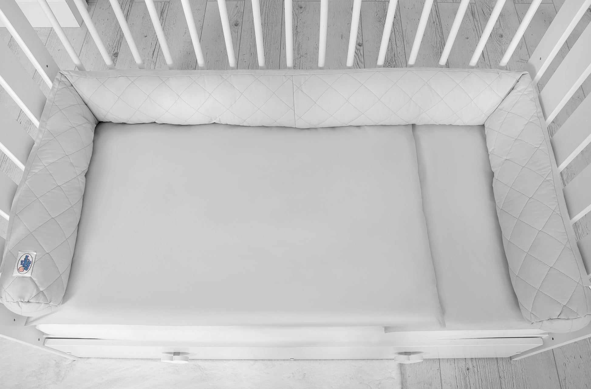 2-in-1 - baby nestje quilted - snake kussen bumper - gray – afbeelding 3