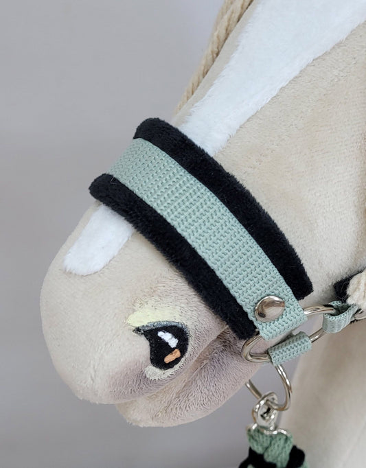 The adjustable halter for Hobby Horse A3 - sage with black furry – afbeelding 2