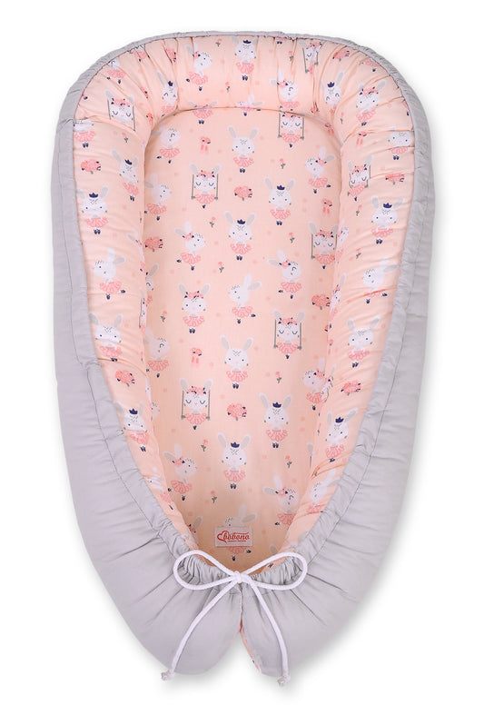 Baby nestje Dubbelzijdige Premium Cocoon for infants BOBONO- ballerinas pink – afbeelding 1