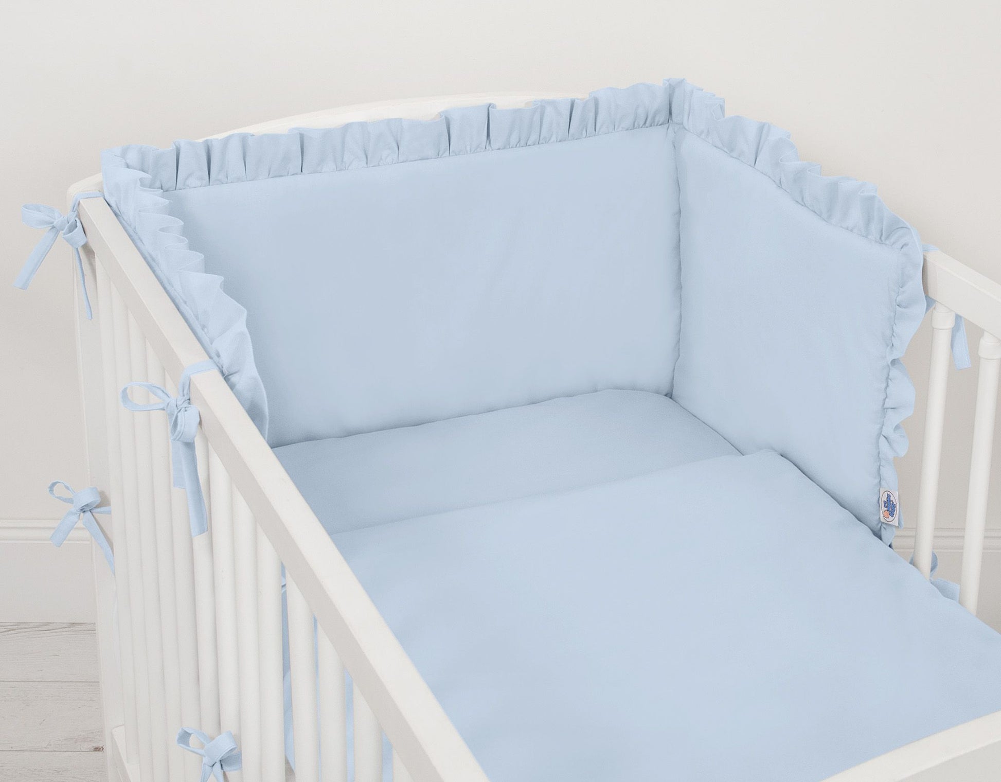 Universal baby bed bumper with frill - blue – afbeelding 2